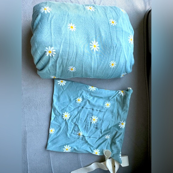 Kyte BABY Other - Kyte Baby Crib Sheet Diasy Limited edition print